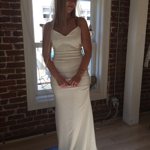 Nicole Miller Celine Wedding Dress - Picture 4 of 7
